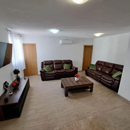 Angelina Apartment *